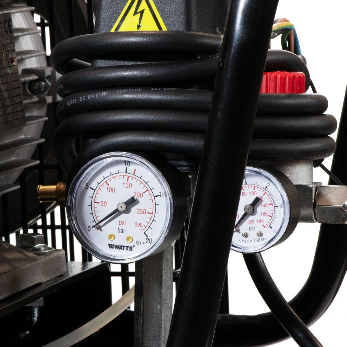 Kompresor Black Pro NB5 11 bar 5.5 hp/4 kW 443.6 l/min 90 l 400V