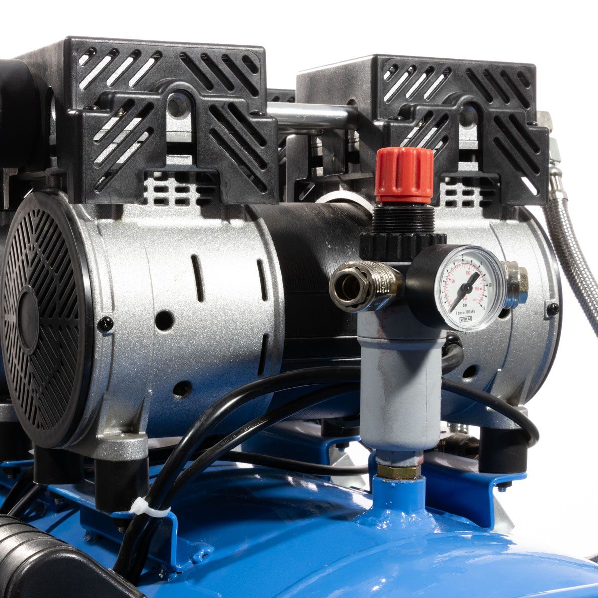 Cichy kompresor bezolejowy LMO 90-380 8 bar 3 KM (3 x 1 KM) / 2,25 kW 280 l/min 90 l
