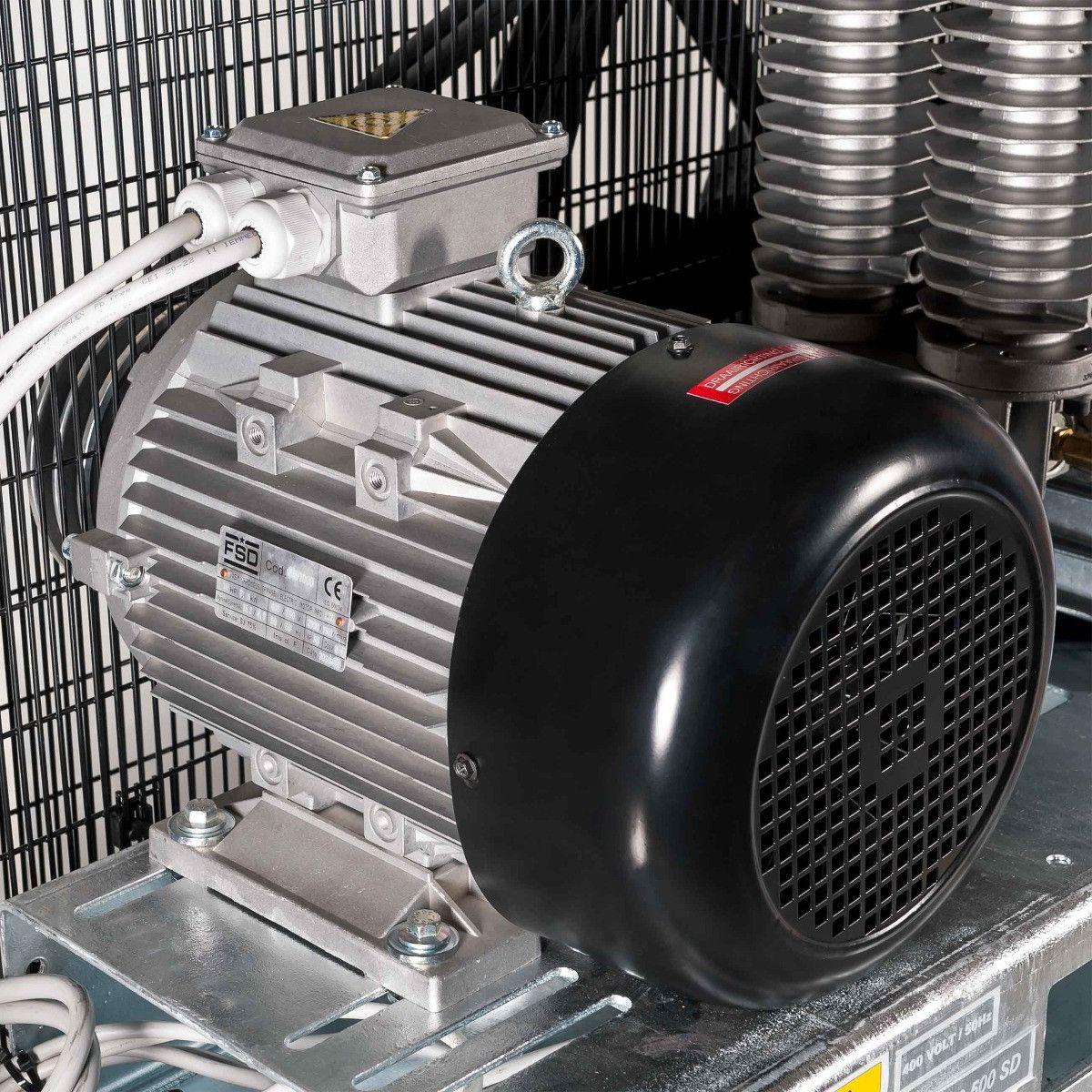 Airpress kompresor dwutłokowy G 1500-500 SD Pro 14 bar 10 KM/7.5 kW 400V 857 l/min 500 l galwanizowany - połączenie gwiazda-trójkąt